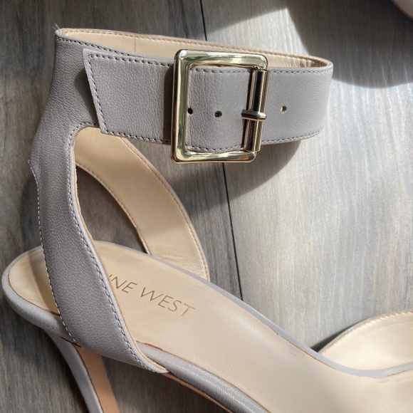 Nine West Ankle Strap Heel Grey/Beige 7.5 - Picture 7 of 8